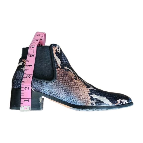 Donald Pliner Dyla Leather Ankle Bootie Women's Snake Print Almond Toe 7.5 M - Picture 7 of 9